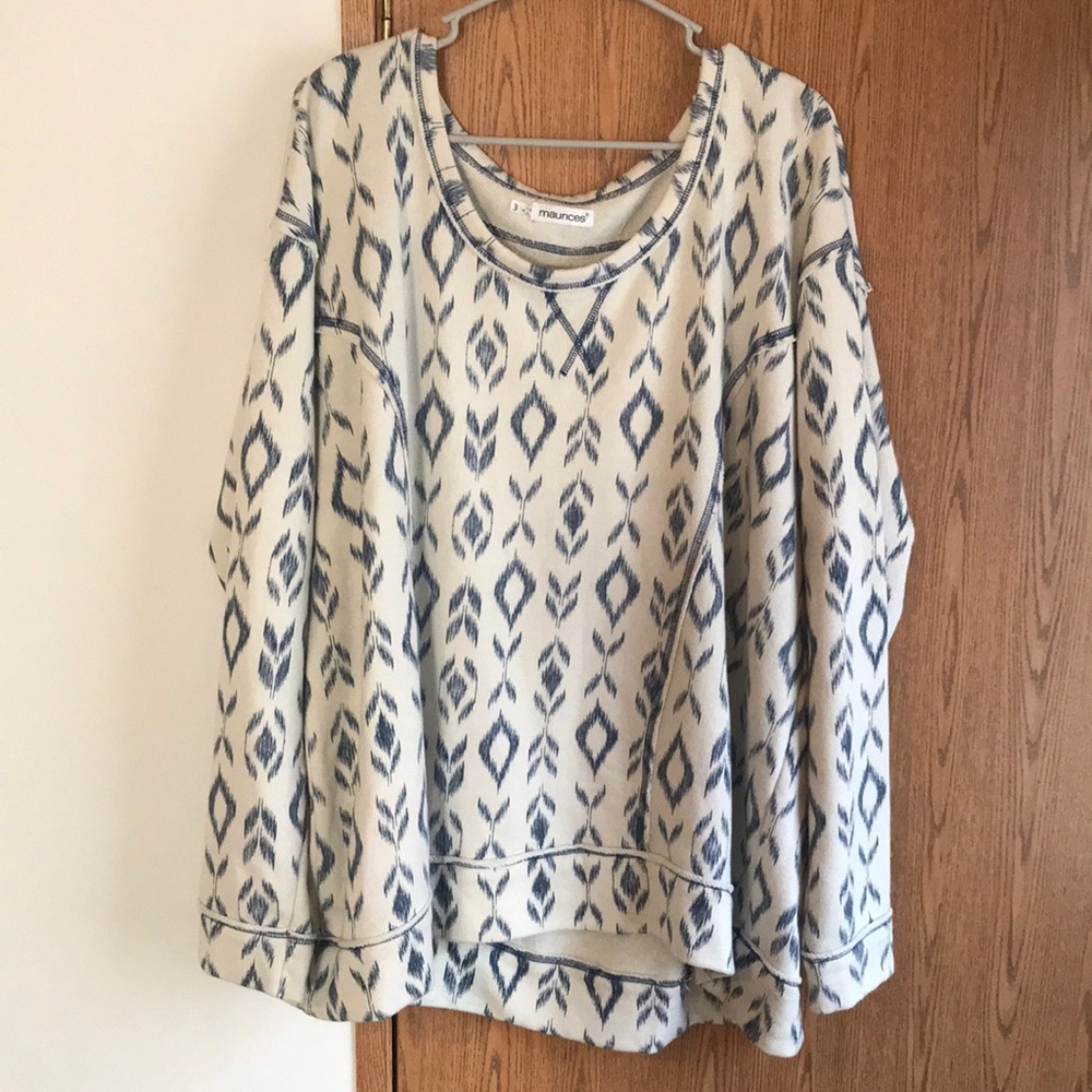 Maurice’s Size 3 Cream and Navy Patterned Sweater